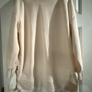 Cozy Cream Women's Crew Neck Sweatshirt